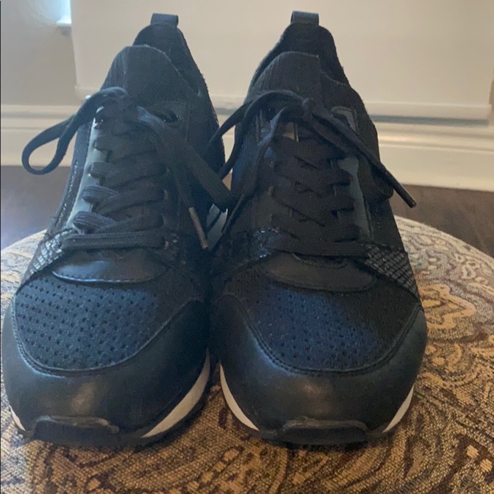 Micheal Kors sneakers
